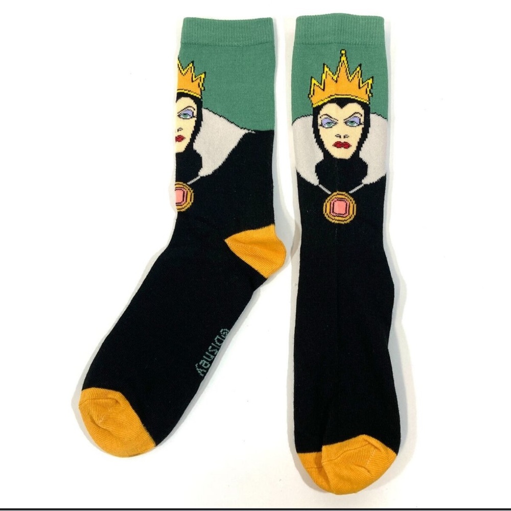 Wicked Queen yellow crew socks SZ 9-13